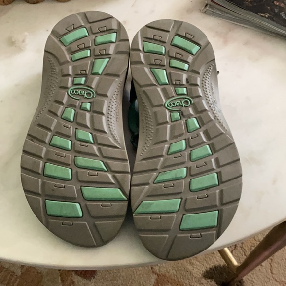 Chaco sz 4, EUC - Picture 2 of 3